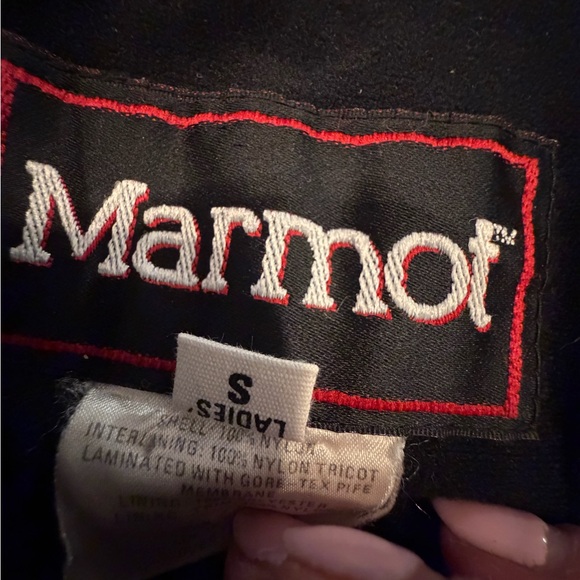 Vintage!! Women's Marmot Pink/Purple SKI Jacket - Picture 6 of 7